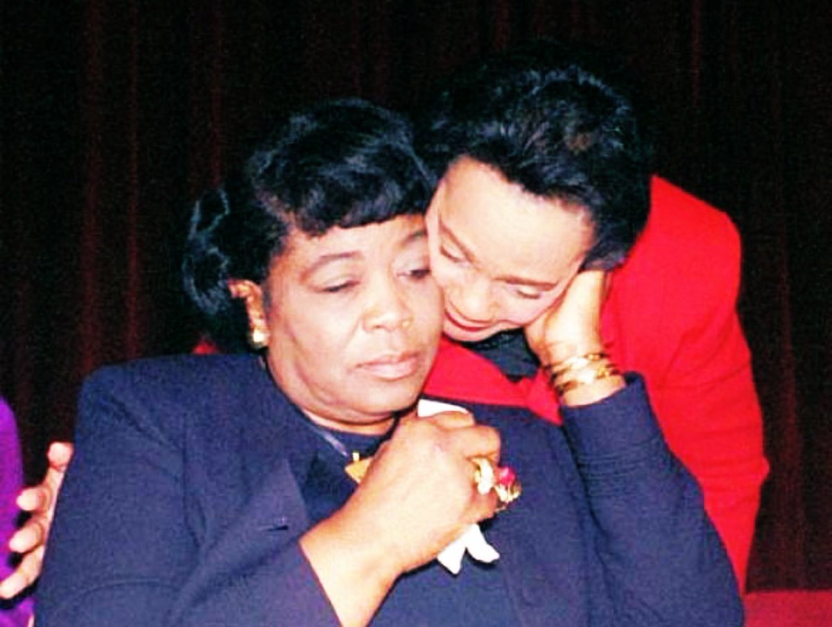 BerniceKing's tweet photo. My mother, Coretta Scott King, with her dear friend, Dr. Betty Shabazz. 👑👑 https://t.co/nqoLWV9gMx
