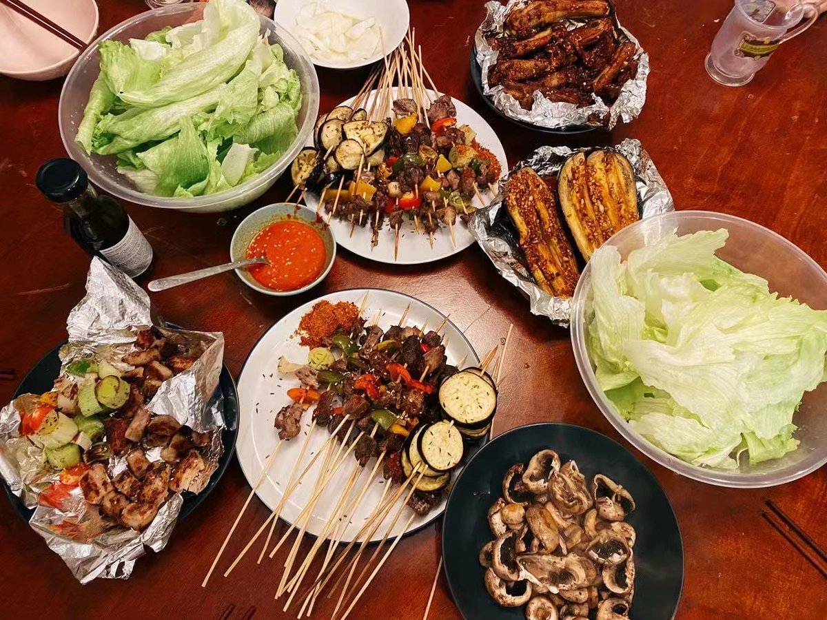 XiaMingrui's tweet photo. I really enjoyed the BBQ day！#FundaySundaySocial
#QUBMScBloggers https://t.co/7xxbsGeVr6