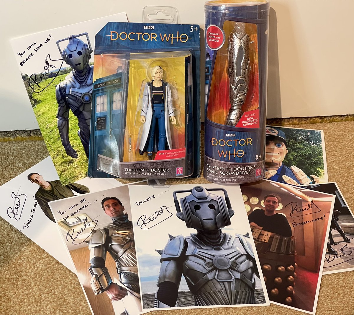 So #DoctorWhoFlux is 1 week away. To get you excited it’s time for a #drwho #whovian signed by me #giveaway to be drawn next Sunday 31st. As always to enter just make sure you #followme #retweet &amp; #like this post! To be in with a chance to #win this bundle. #doctorwho #whoviansau