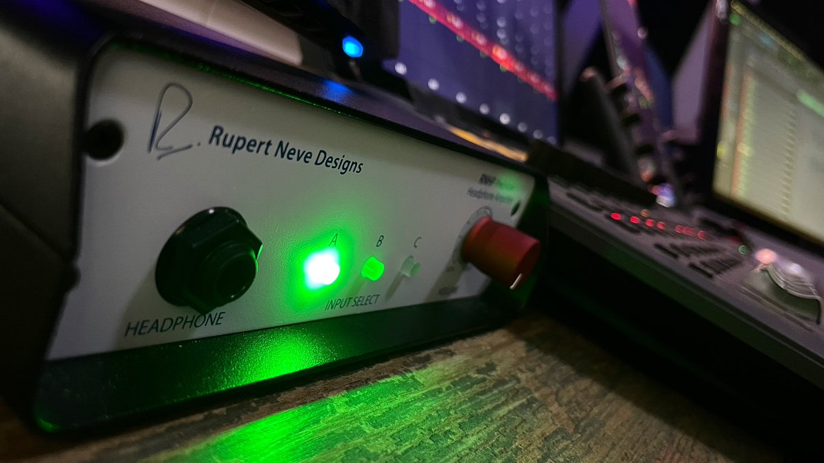 SoularitySound's tweet photo. New bit of kit in the studio! #RNHP https://t.co/EbyN1cTaAF