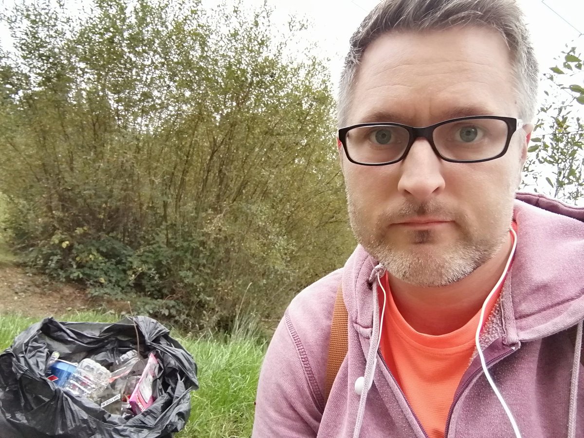 sam clift tweet media