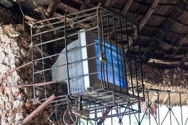 SamChao66539013's tweet photo. Situation in India RN 😂👀 https://t.co/GoHqVICBSe