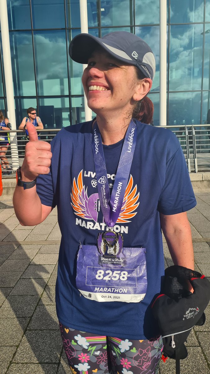 JenningsNicola's tweet image. Supported baby sis on her 1st marathon today. She wanted sub 5 and got sun 5! 4:55:53 👊#running #RnRliverpool
