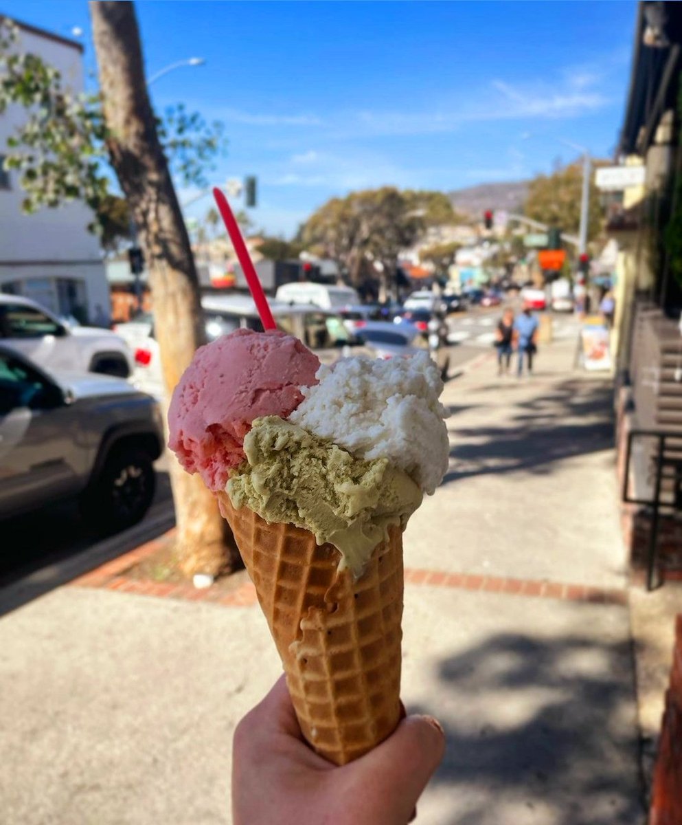 GelatoParadiso's tweet photo. Made in the shade.
#gelatoparadiso #newportbeach #lagunabeach #sandiego #coronado #coronadoisland #austin #austintexas #austintx #atx #ocmoms #fashionisland #ocfoodies #austinsocial #gelatolovers #foodiesofinstagram #chocolatedessert #dessertsofinstagram #dessertlover https://t.co/UF5TIK9riD