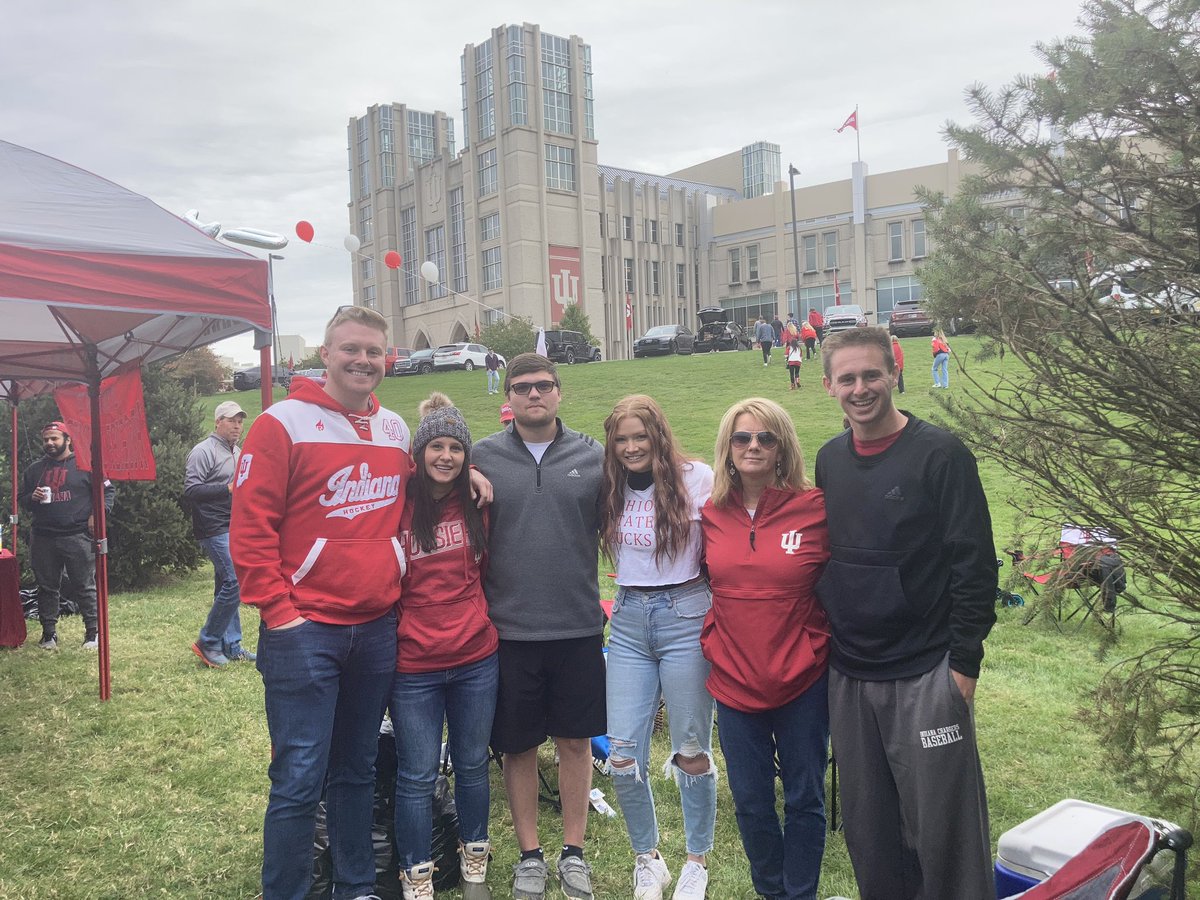 HalcombTammy's tweet photo. The outcome wasn’t ANYTHING what we expected or wanted from @IUHoosiers football. However, it was a HUGE win for good friends, loving family &amp; yummy food! ❤️ Thanks, @ria___michelle, @austhalcprime, @halcomb_34, @ReaJulia11 &amp; @SamplesChase for a fun day! #SoMuchFun #GodIsGreat https://t.co/UmYDDfmNjF