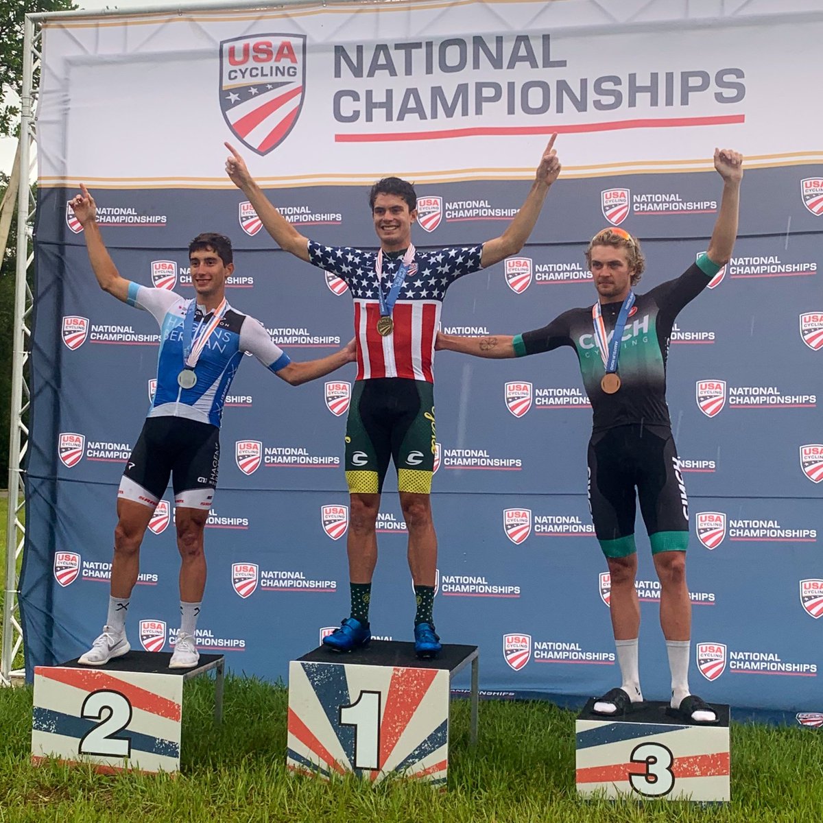 l39ionla's tweet photo. Let's keep the news coming!
Please join us in welcoming back the @usacycling U23 Road Race National Champion Sean McCelroy. After a season with @Aevolo_Cycling, Sean will be rejoining L39ION and we couldn't be prouder. https://t.co/Dlb8GygQj3