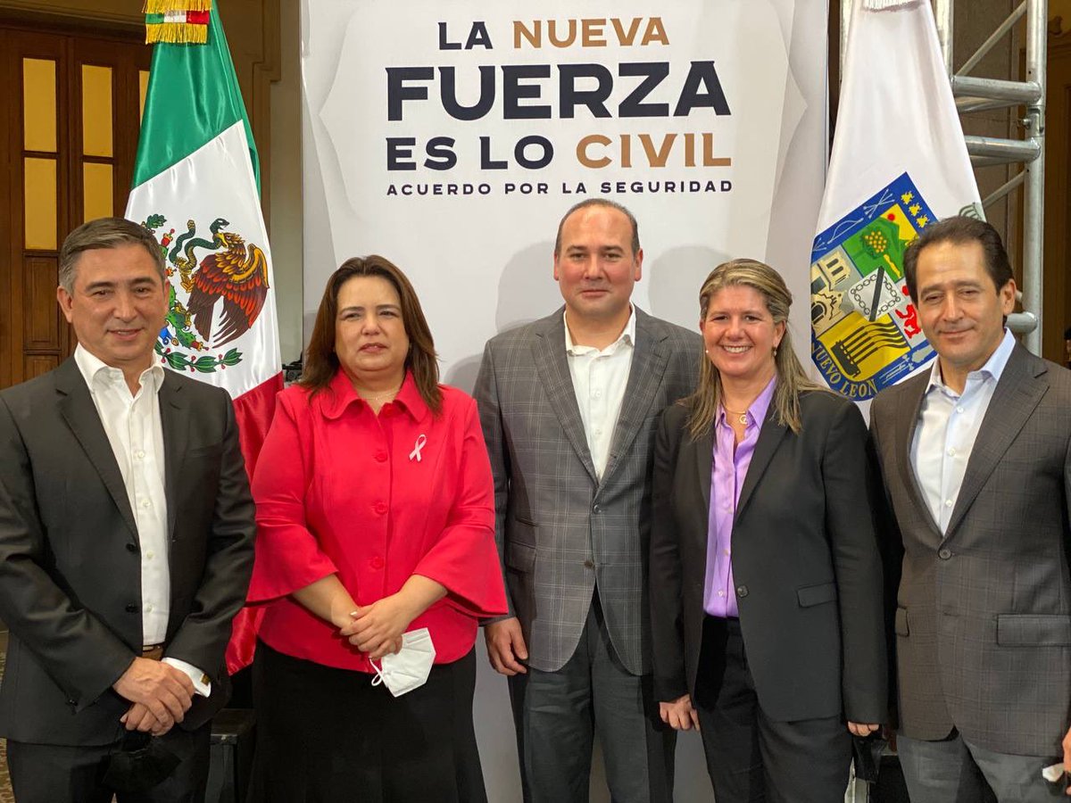 AldoFasciZ's tweet photo. El “Acuerdo por la Seguridad de Nuevo León” es un gran compromiso, un esfuerzo colectivo para todos los que amamos Nuevo León.

En la unión está la fuerza y la nueva fuerza es lo civil.

#LaNuevaFuerzaEsLoCivil https://t.co/mR7ajEeJMC