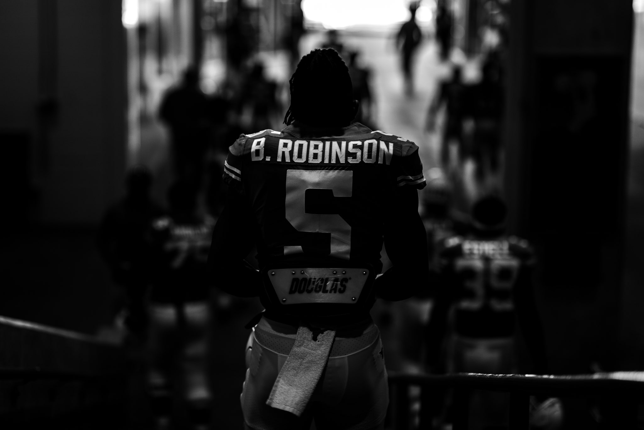 FCf0ExmXoAQLbL2?format=jpg&name=large