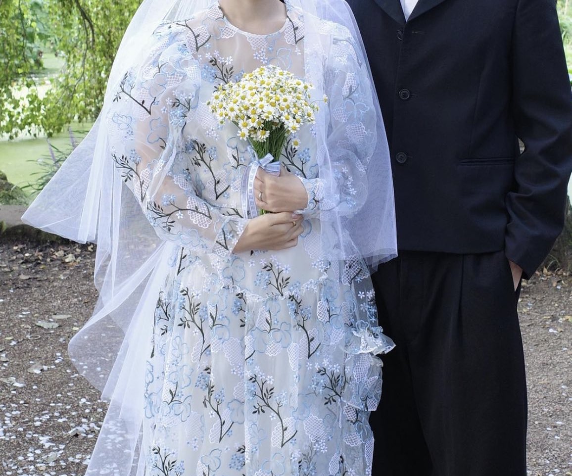 shonenjumping's tweet image. oomf got married in SIMONE ROCHA I’m taking notes