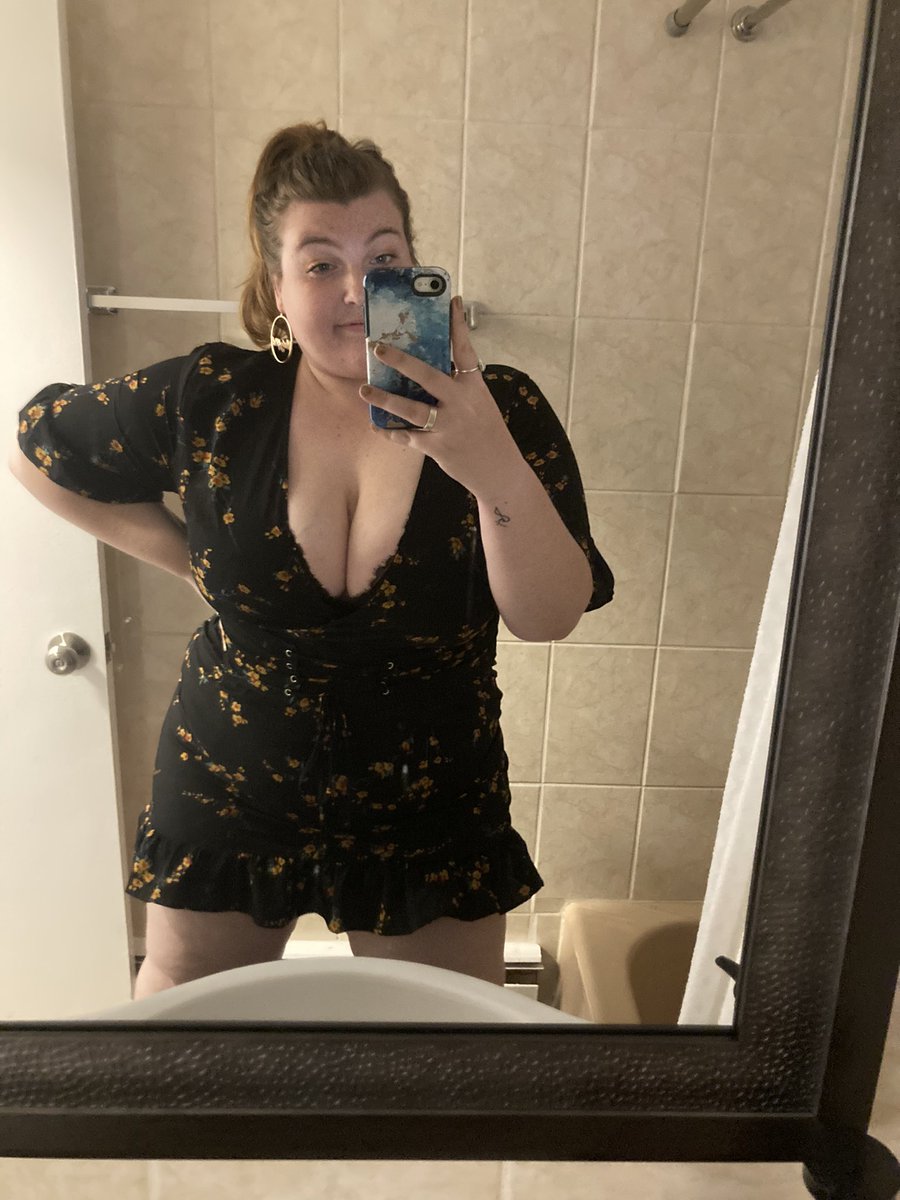 thicccmick's tweet photo. Dressed up last night 😇 anyone wanna spoil a good girl? Kik me, mine’s mickeyyy3 💋

#kik #kikme #hmu #talktome #messageme #dmme #thick #thicc #curvy #curvygirl #pawg #kikmessenger #sayhello #sugarbaby #hi #hello #me #sayhi #spoilme #inboxopen
#sugardaddy #daddy #wheresmydaddy https://t.co/cBhH9aDVYs
