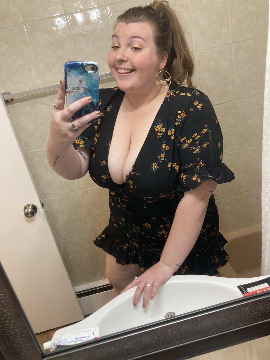 thicccmick's tweet photo. Dressed up last night 😇 anyone wanna spoil a good girl? Kik me, mine’s mickeyyy3 💋

#kik #kikme #hmu #talktome #messageme #dmme #thick #thicc #curvy #curvygirl #pawg #kikmessenger #sayhello #sugarbaby #hi #hello #me #sayhi #spoilme #inboxopen
#sugardaddy #daddy #wheresmydaddy https://t.co/cBhH9aDVYs