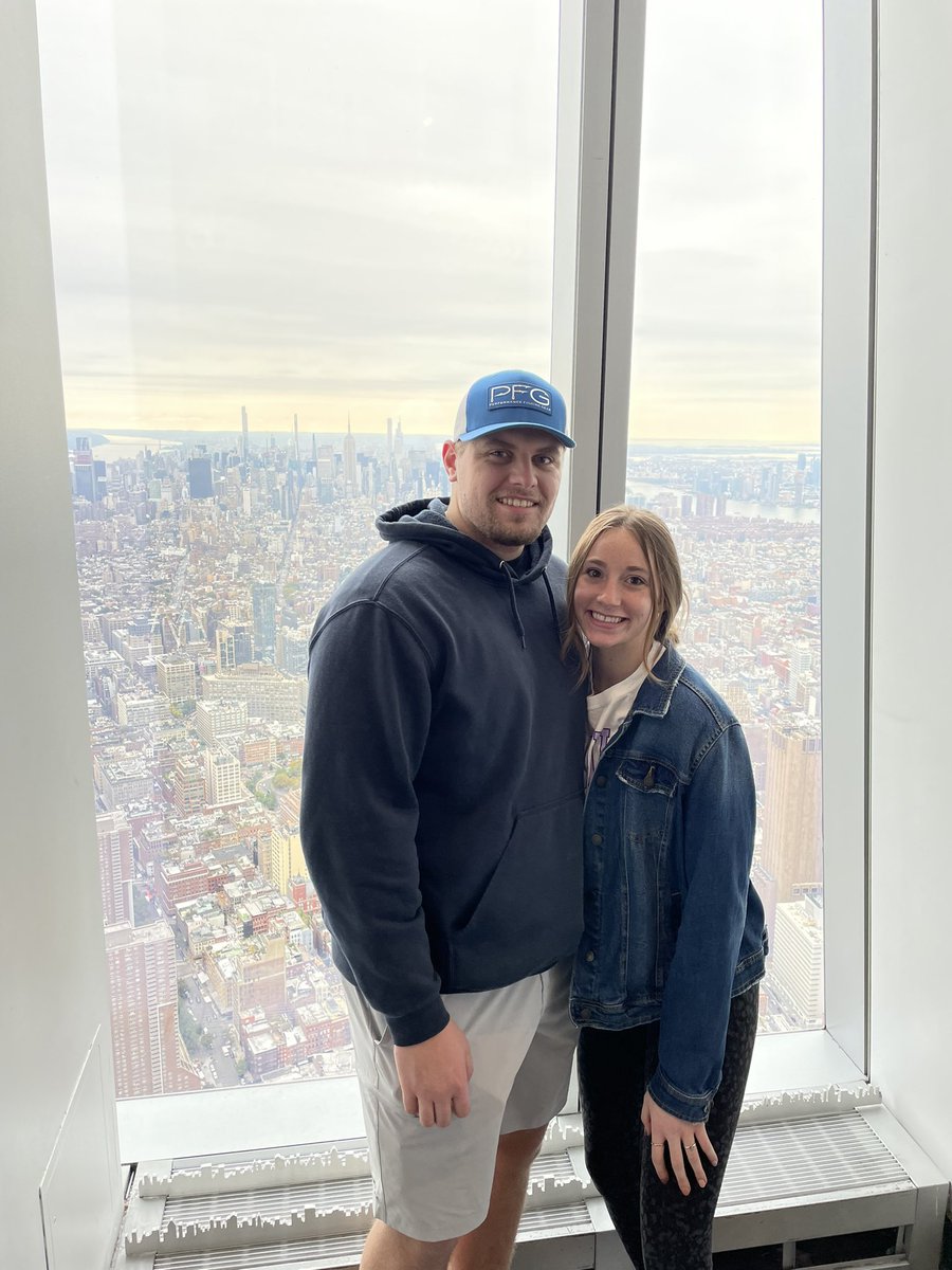 Just to update Twitter:
Slowly checking off the bucket list with my favorite person🥰

•Niagara Falls ✔️
•Philly ✔️
•NYC Times Square ✔️
•One WTC ✔️