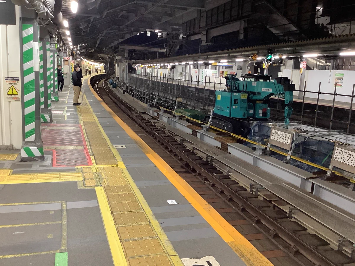 渋谷駅、山手線内回りの大規模工事でホームが拡がっていく様子！