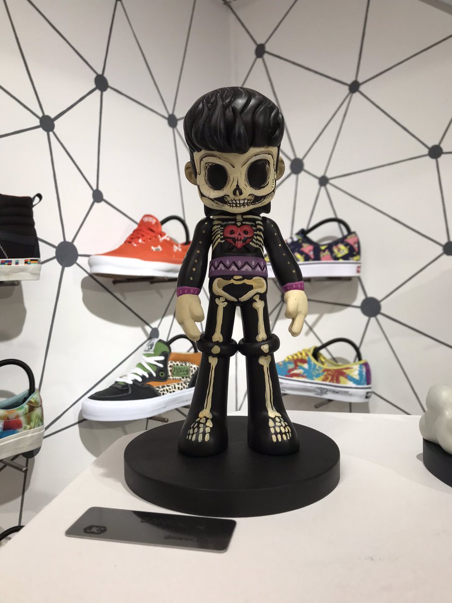 Hoy es el último día que tienen para visitar la exhibición “The boy who fell to earth” en  Stush!!!