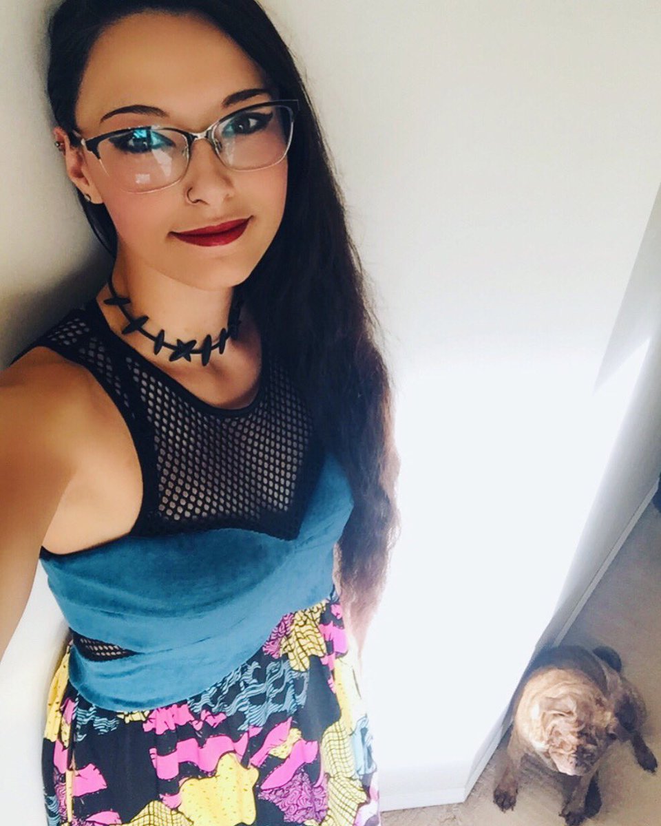 mal_mistress's tweet photo. Live now on #twitch for another day in #theouterworlds 👽#twitchaffiliate #sally #jackandsally #nightmarebeforechristmas #puglife @twitch https://t.co/Wn94hkC6Jx