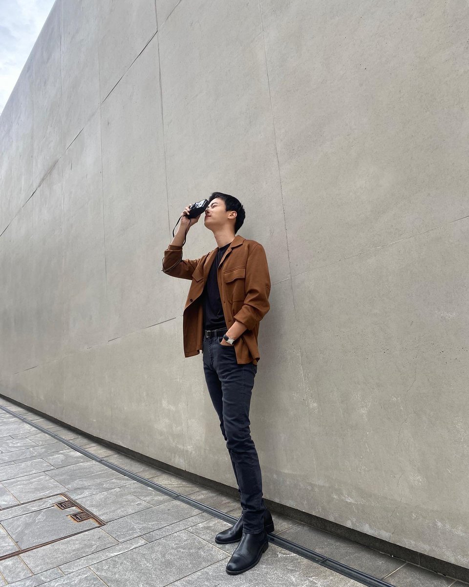 VIXXPERU's tweet photo. [12.10.21] #N IG POST (@/achahakyeon) | TRAD

"RegistroDeHoy_20211012

🍂
#/ad #ZEGNA #OVERSHIRT #STYLEDBYMEONME"

#VIXX #VIXXPERU https://t.co/LOwhaoqPOd