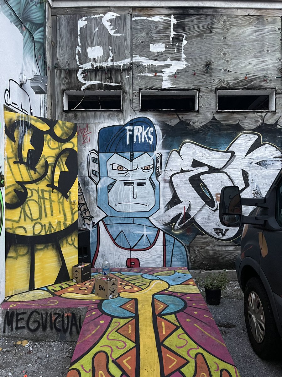 JungleFreaksNFT's tweet photo. DIAMOND GORILLA #8780

🥶💎🥶💎🥶💎

ARTIST: @rube_zilla https://t.co/k3lHJc0It2