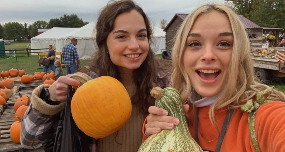 LexTaylor0's tweet photo. thankful 🧡🧡 https://t.co/ZcIWCg0jGg