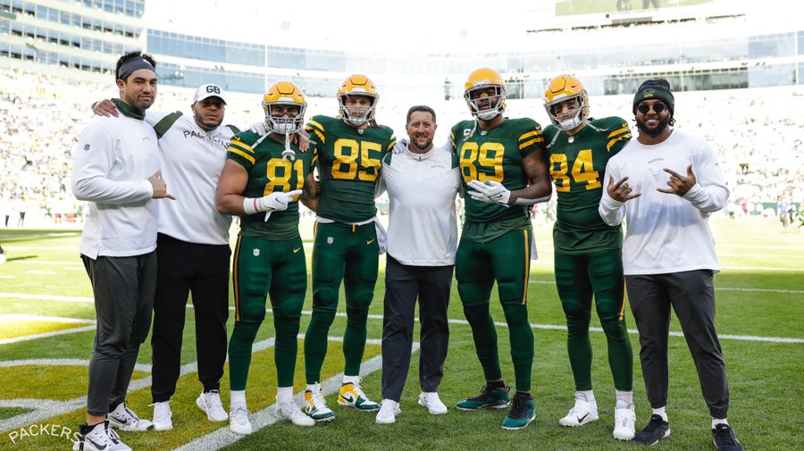 Packers tight ends Deguara, Tonyan, Lewis, and Davis