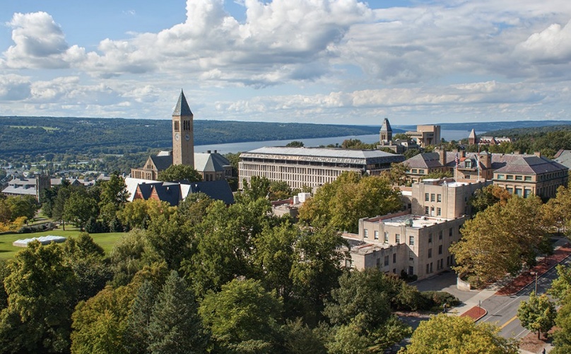 EmmaPatmon's tweet photo. Had a great time on my official visit at Cornell, beautiful city and campus!!😍 So amazing to meet the team and coaches in person! Taking the recruiting process step by step! https://t.co/hnplclfLGh
