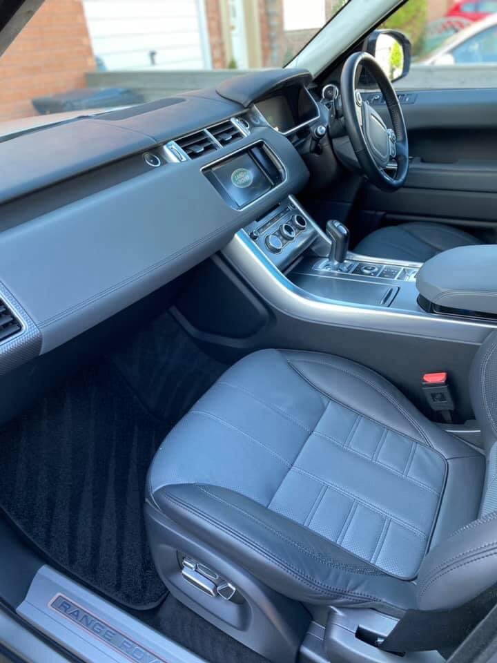 ValetWise's tweet photo. Range Rover Sport Autobiography from this afternoon in Bridgwater for a regular customer, silver package completed, as soon as we finished and dried the car the heavens opened with 🌧 thanks Mark! https://t.co/fAfJLFRwVV