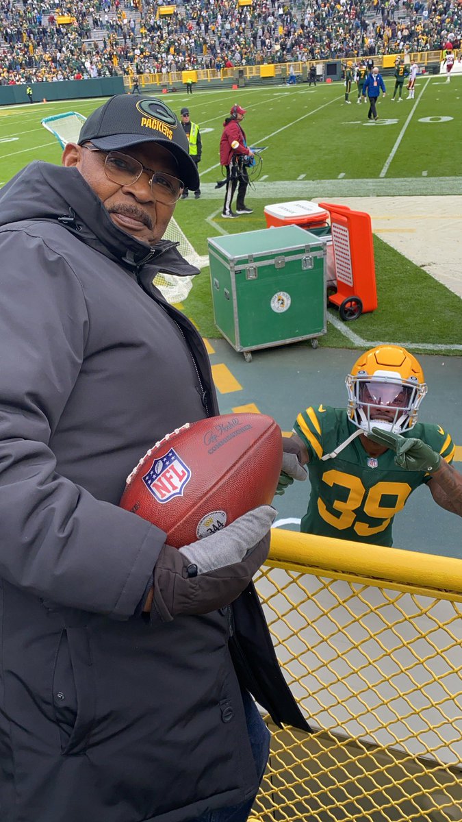 It Was My Papa’s First Time Seeing Me Play In The NFL. Only Right I Brought Him My Interception Ball 🧀🤟🏾