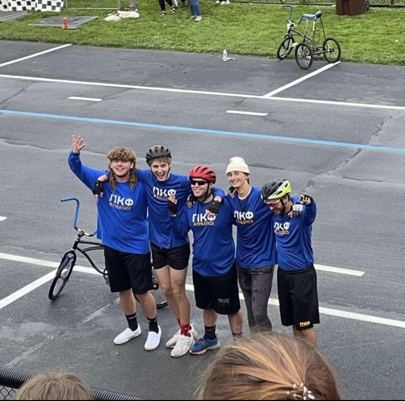 EmilyAlbers09's tweet photo. #cingtg Pictures from Trike on Friday! https://t.co/1TtAdL8N9u