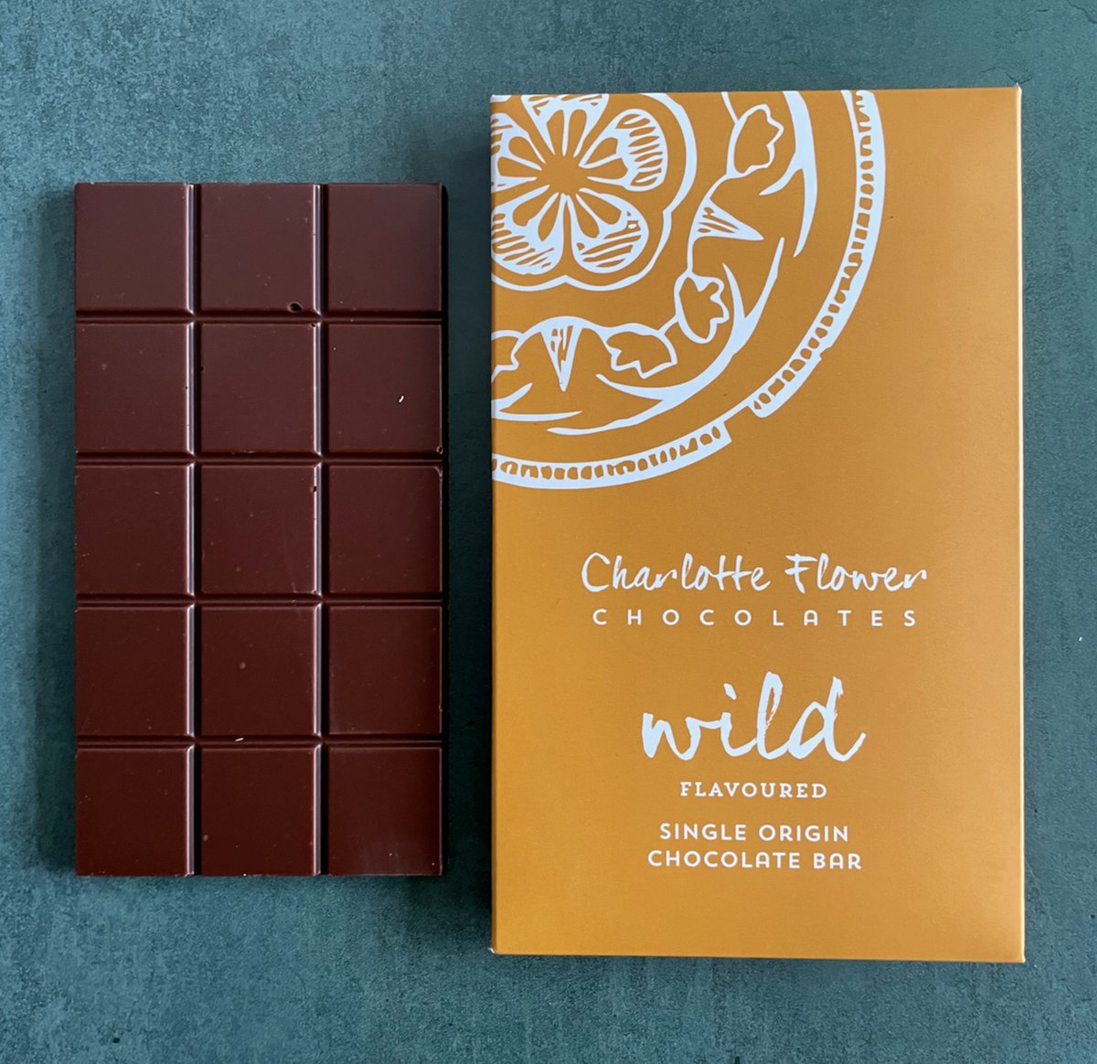 DomRamsey's tweet image. Sunday evening can only mean one thing. Time to dig in to another bar from my Canopy Market haul.  I&apos;m going for this amazing Charlottle Flower @cocoaflower Chocolate Tree Peru Chililique 50% Milk with Pineapple Weed.