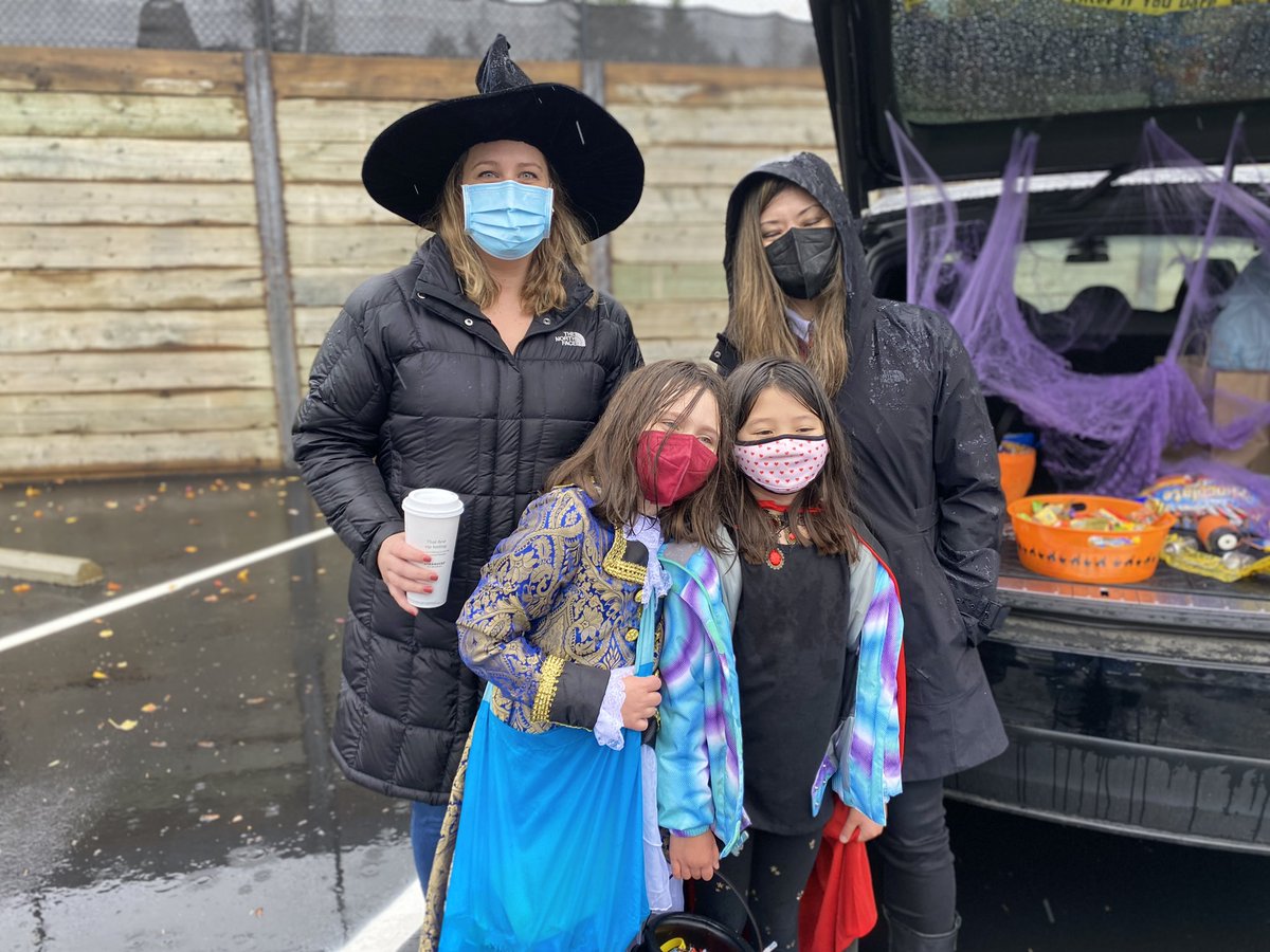 OwsDevelopment's tweet photo. Thanks to the wonderful families whose creativity and kindness made for an amazing (if wet) Trunk or Treat! https://t.co/2INS3FHCMQ