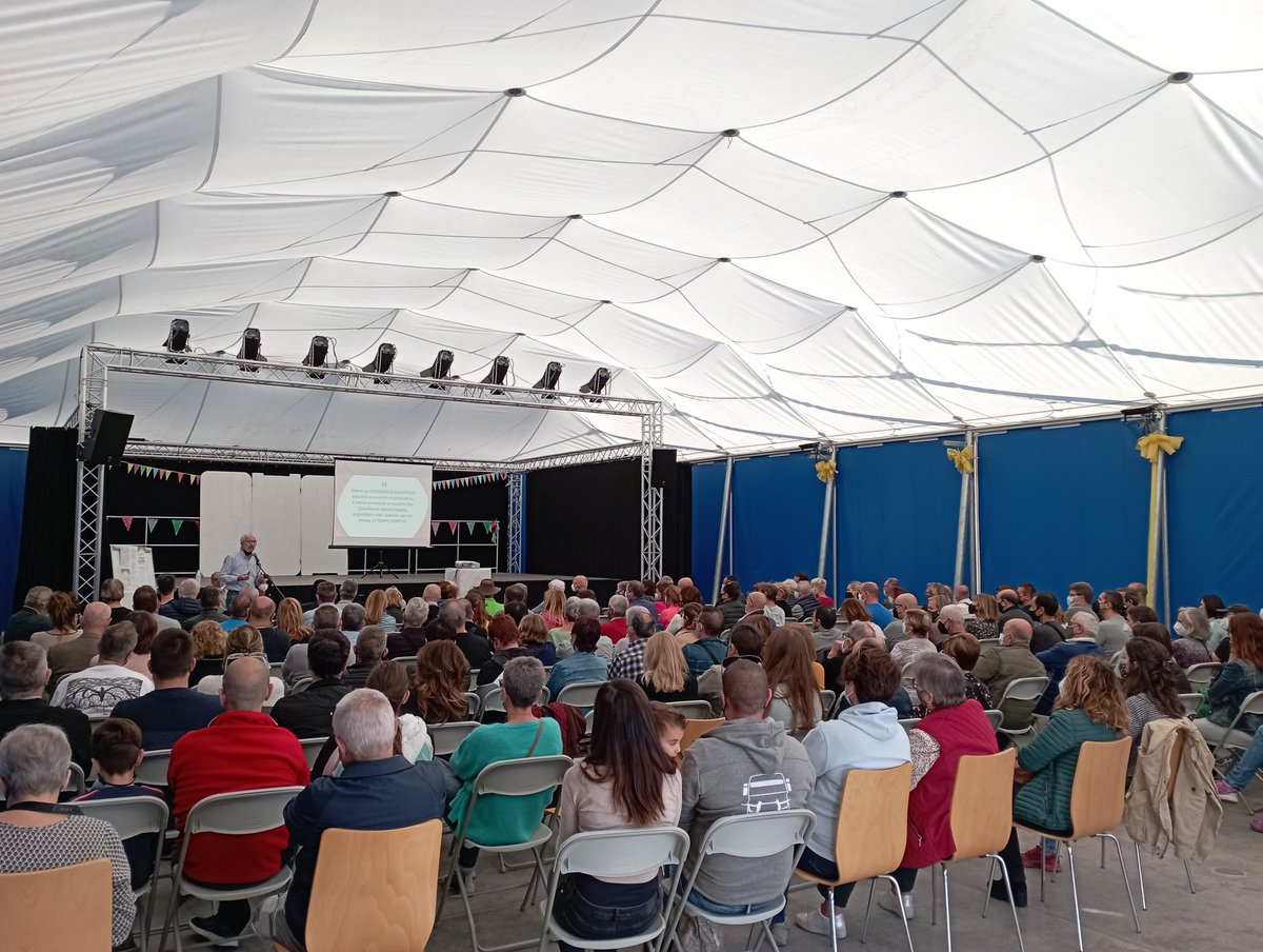 rpuigvivi's tweet photo. Molt bona impressió en la presentació de la #Cospes #cooperativaenergètica de #santperedetorelló @settorello @el9nou https://t.co/47FuGqwE4c
