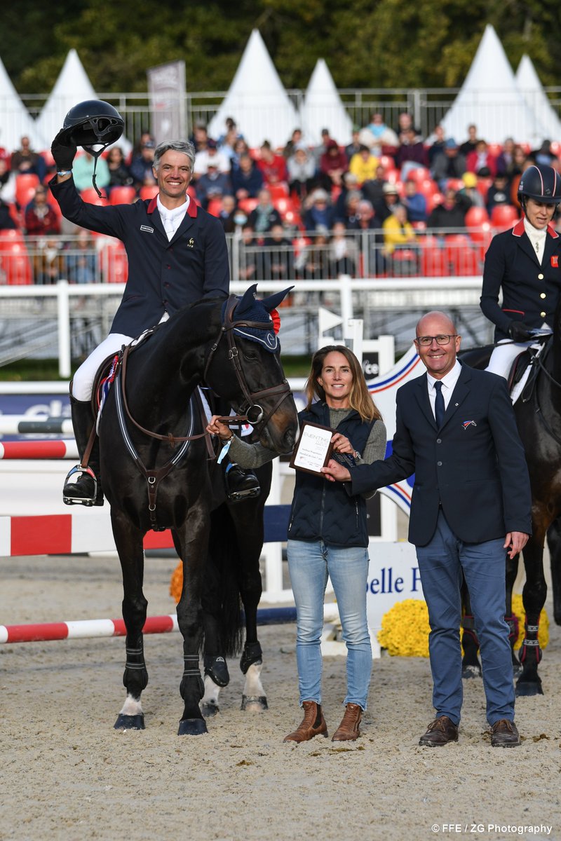 Fin de cette édition 2021 du <a href="/MondialduLion/">Mondial du Lion</a> ! Fibonacci de Lessac HDC sacré vice-champion du monde des chevaux de 6 ans avec Nicolas Touzaint ! 👏🇫🇷 Belle 10e place d'Embrun de Reno &amp; <a href="/KarimLaghouag/">Karim Laghouag</a> dans les 7 ans ! 
Pour tout savoir➡️ bit.ly/30YaZmQ
#BravoLesBleus
