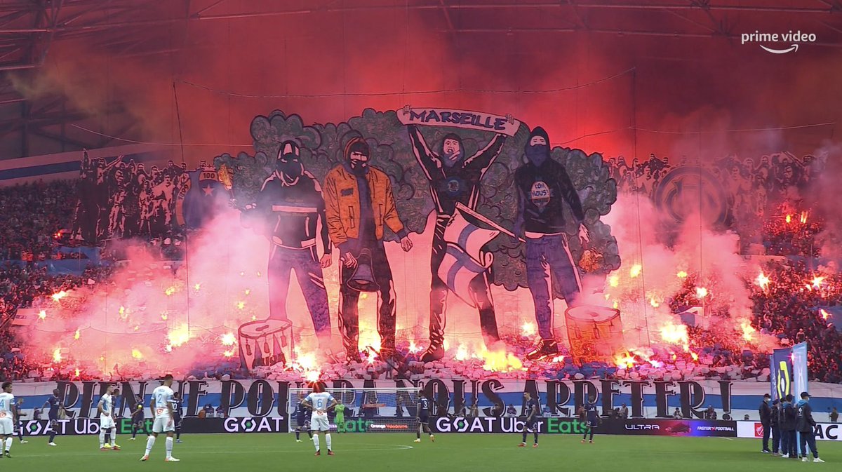 _BeFootball's tweet photo. Le plus grand public de France 🔥💙🤍 #OMPSG https://t.co/8tjuIQqCMY