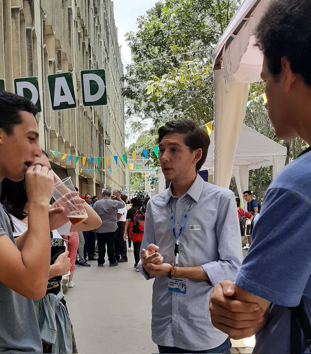 sefinioficial's tweet photo. Hoy, más que nunca, me siento orgulloso de ser Ucabista. 

Orgulloso de formarme en su campus, con sus profesores y mis compañeros.

Orgulloso de representarla en Venezuela y en el exterior. 

Orgulloso del trabajo que hacemos a través de @IdeesUCAB.

¡Felices 68 años, @enlaucab! https://t.co/ExNkz9ricD