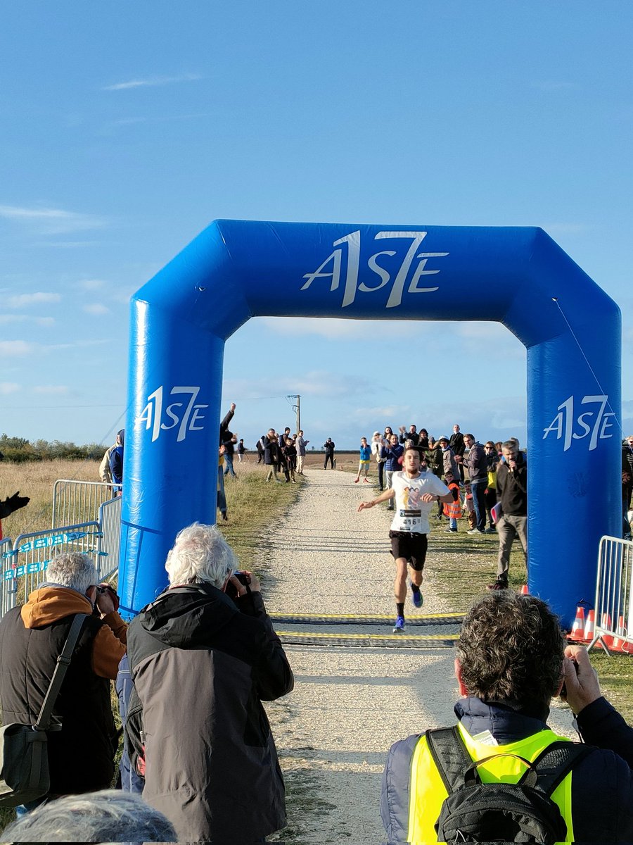 ColoreHopital's tweet photo. #rundespertuis course dans un environnement exceptionnel. #larochelle #ilederé #lhoumeau
Félicitations à tous les participants !
Merci à toute l'organisation #lionsclub https://t.co/KlYxQ0B8ha