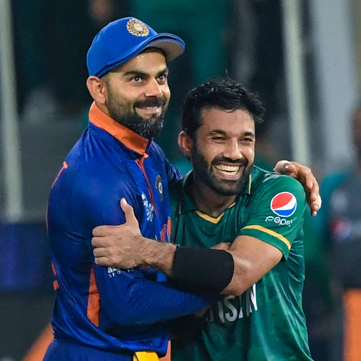 BobKennedyMP's tweet photo. We need to realise this picture in other aspects of our lives as well. The way to go for us, the South Asians. 

After an intense battle, things you love to see 💚💙
#INDvPAK #Peace #overconfidence #MaukaMauka #panauti #mentor #haar #BabarAzam #AkshayKumar 
#T20WorldCup https://t.co/VkYlGumGzk