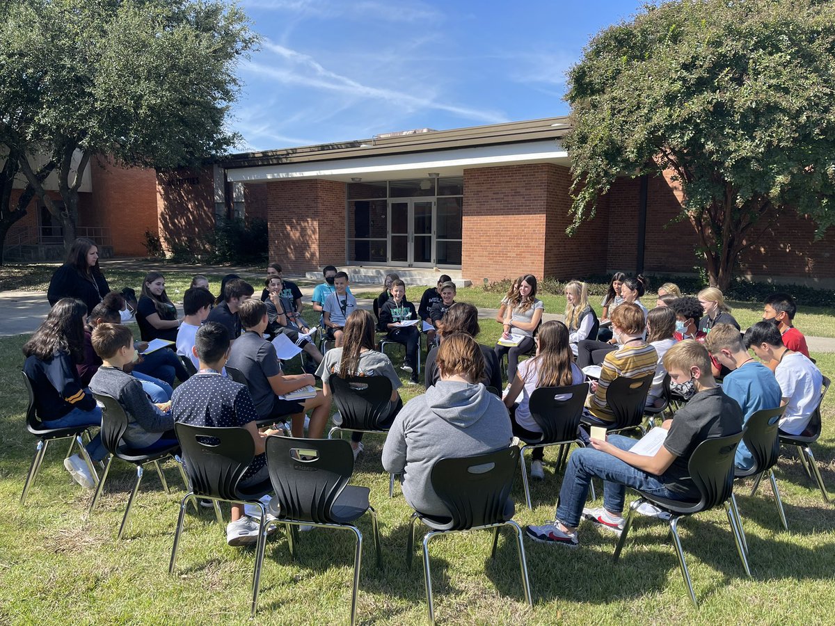 jesovrstrt's tweet photo. Our first Socratic Seminar of the year! #utleylearns #ELARockwall @utleywolves @kcequina https://t.co/eyNEXHpWqY