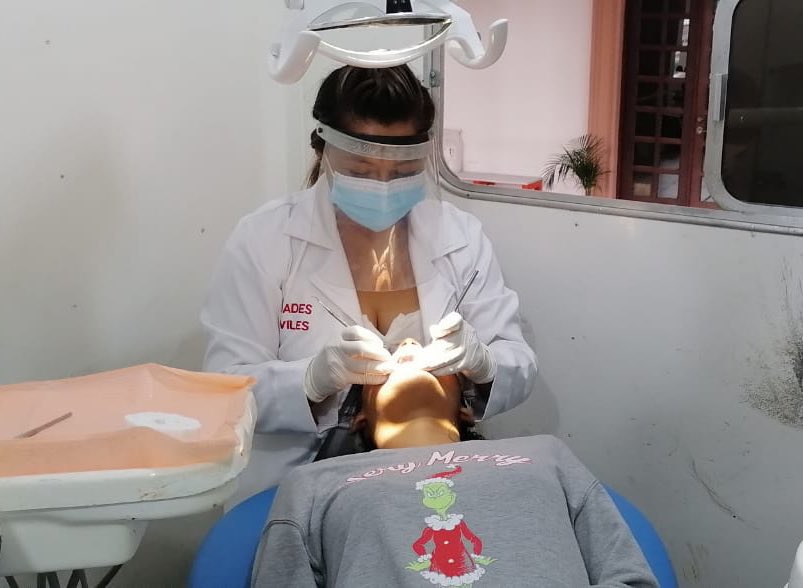 German_Espinosa's tweet photo. Con el propósito de mejorar la calidad de vida de las familias oaxaqueñas, el @GobOax acerca los servicios gratuitos de las Unidades Móviles. Visitaron San Lorenzo Cacaotepec donde brindaron servicios médicos, odontológicos, psicológicos y nutricionales a sus habitantes. https://t.co/HnwpUtW8WJ