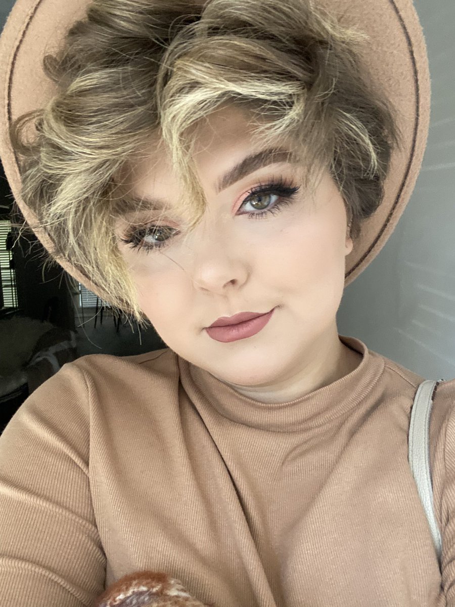 Grace Davenport tweet media