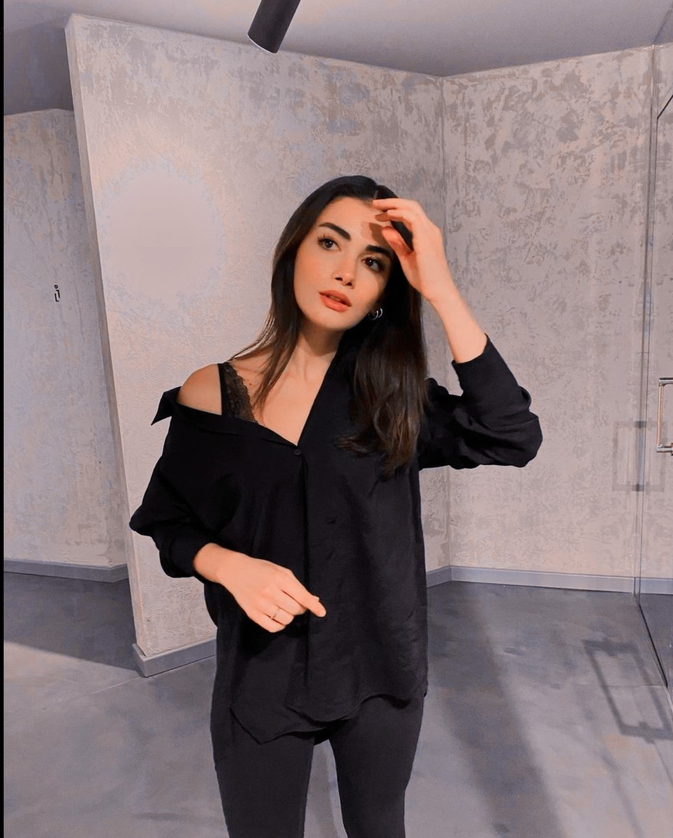 Şu kadına aşık olmamak mümkün mü? 🤤🔥
<a href="/yagizozge/">Özge Yağız</a> ❤️ #ÖzgeYağız