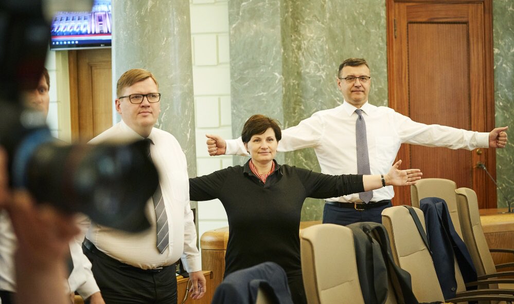 vendenbaums's tweet photo. KAS IR ŠĪS BILDES???? https://t.co/ZGN9hSsZXo