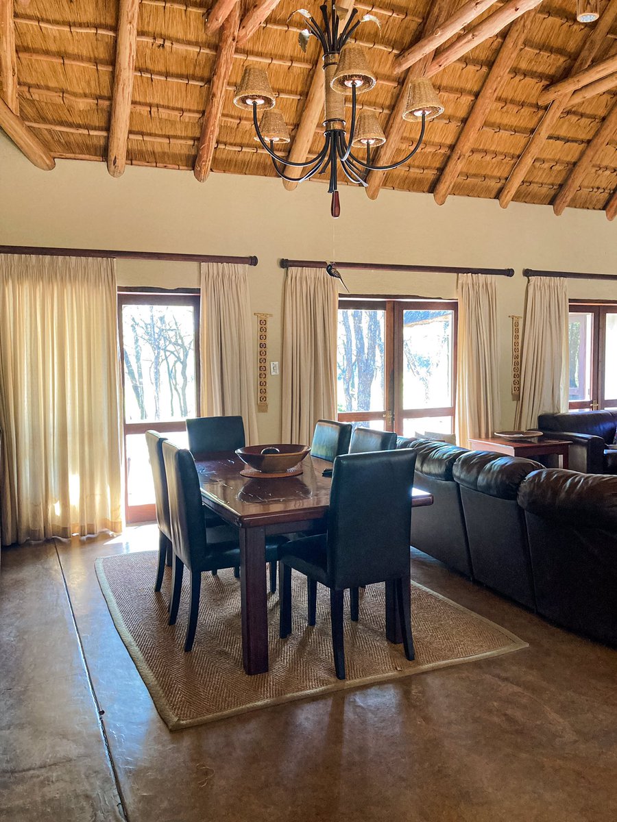 TheRealPam_'s tweet photo. Situated in the world renowned Hans Merensky hotel &amp; spa. @peaceandprivacy is a luxury lodge facing the 7th hole of the Robert Grimsdell design golf course in Phalaborwa, Limpopo. Bordering the famous Kruger Nastional Park. #golimpopo #shortleft https://t.co/qJPmDy0HFk