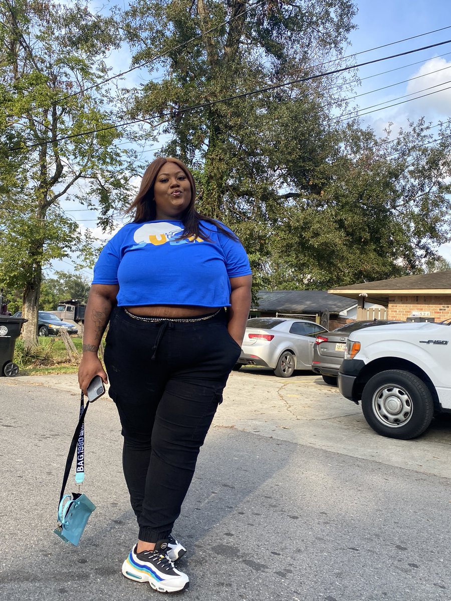 DiaaSymone's tweet photo. Southern Homecoming Was One For The Book💛💙 I Was A Fan For One Night Only To Support My Friend 🤣🤣🤣 I’m Always #GramFam https://t.co/xzz5cGqkEs