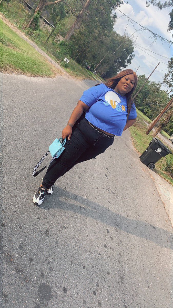 DiaaSymone's tweet photo. Southern Homecoming Was One For The Book💛💙 I Was A Fan For One Night Only To Support My Friend 🤣🤣🤣 I’m Always #GramFam https://t.co/xzz5cGqkEs