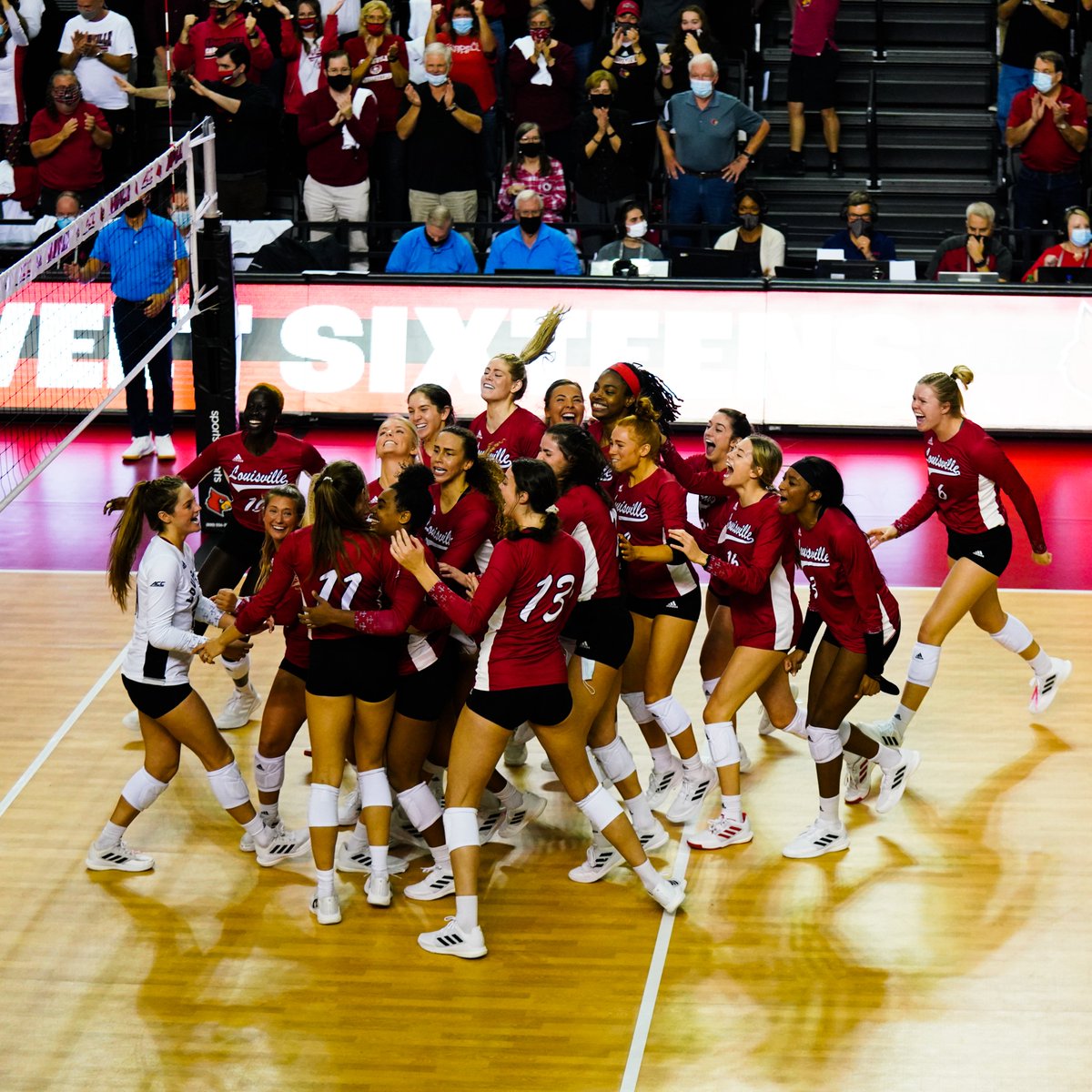 NCAA Women's Volleyball tweet media