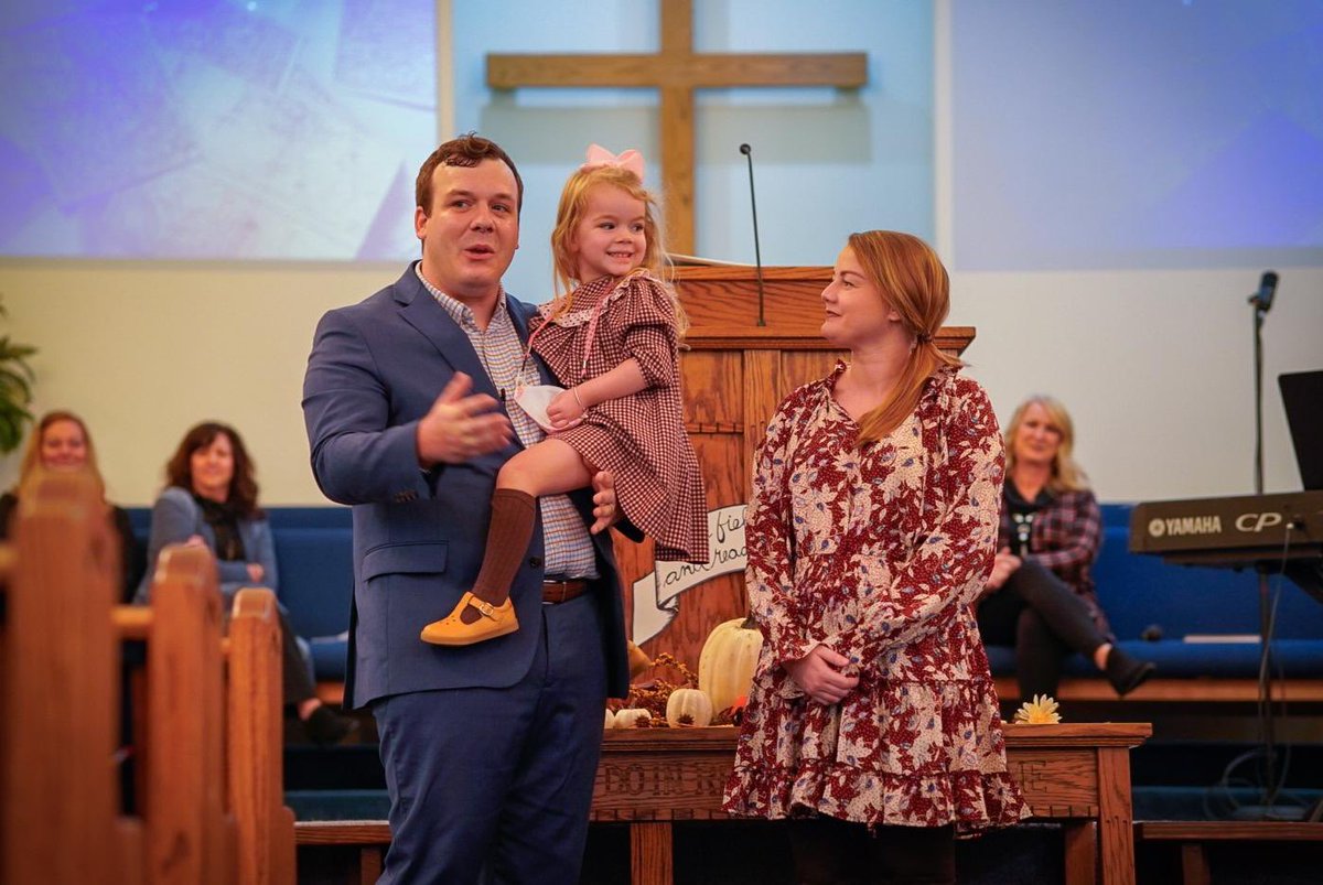 fbcolivehill's tweet photo. Pastor Landon and Lori revealed that they are expecting another child in May. We are beyond excited! 

Congratulations to the Copleys! https://t.co/ylF8lbavP1