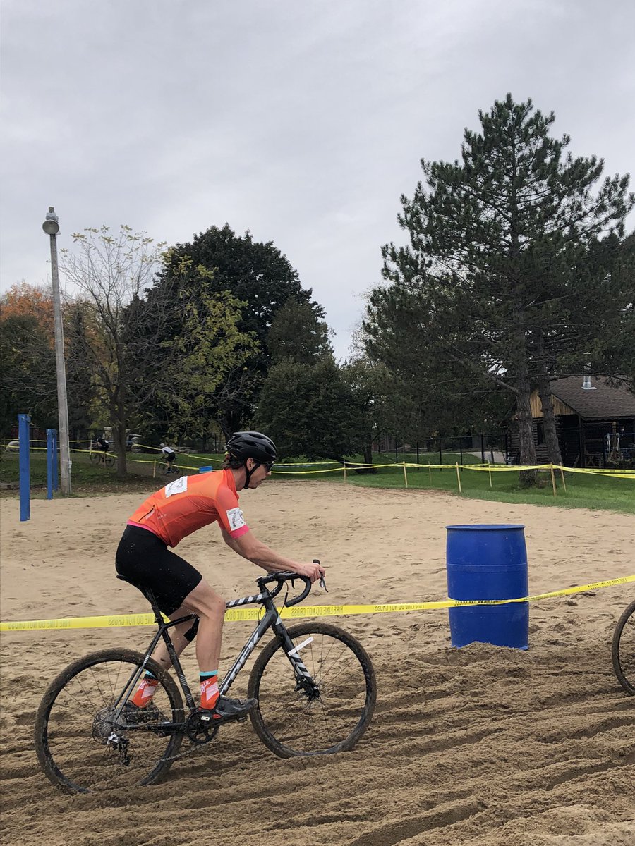 ontariocycling's tweet photo. E1/2 Men, M1 Men and Single Speed on course!! #OCACX π΄ββοΈπΈ https://t.co/8hC8EFYQbQ