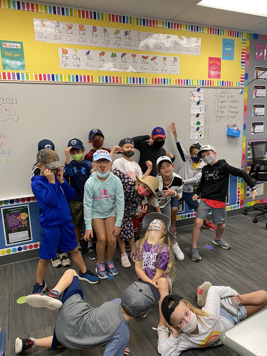 mrsmillermp's tweet photo. We love spirit week! #BullyingPreventionMonth #2ndgrade https://t.co/8Ca1CBP7W2