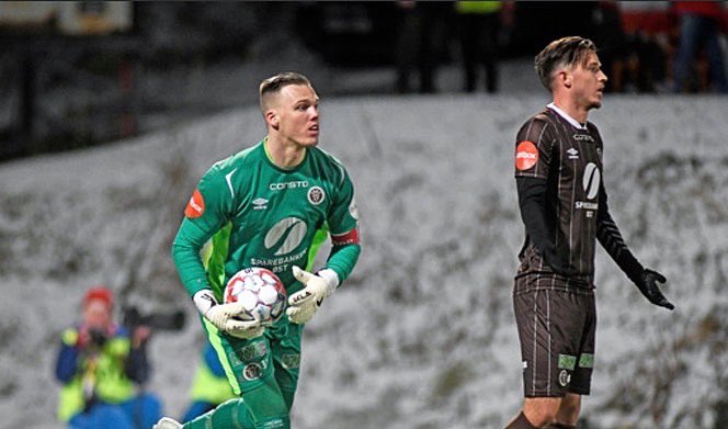 Lysgaard94's tweet photo. En drøm har gått i oppfyllelse!
Debut i Eliteserien! @MIFToppfotball @eliteserien https://t.co/5GuqYh7CtZ