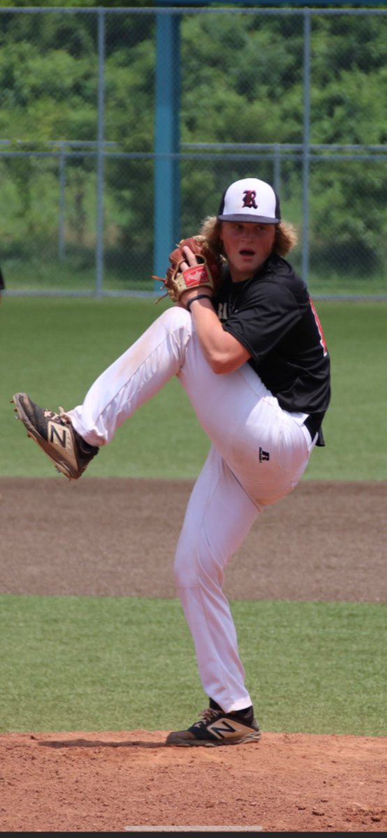 SmolenskiMark's tweet photo. Austin Smolenski 2022 uncommitted RHP / C 6’0 185 GPA 3.60 @TaylorHighSch3/@LpRails18 2021 final fall ball stats :
Avg .455 OBP .538  ZERO strike outs 
10 innings pitched  ZERO earned runs  16k BAA .147 
@UncommittedUsa @BUncommitted @now_d1 @TopPreps #uncommitted https://t.co/UEuTIBMNne