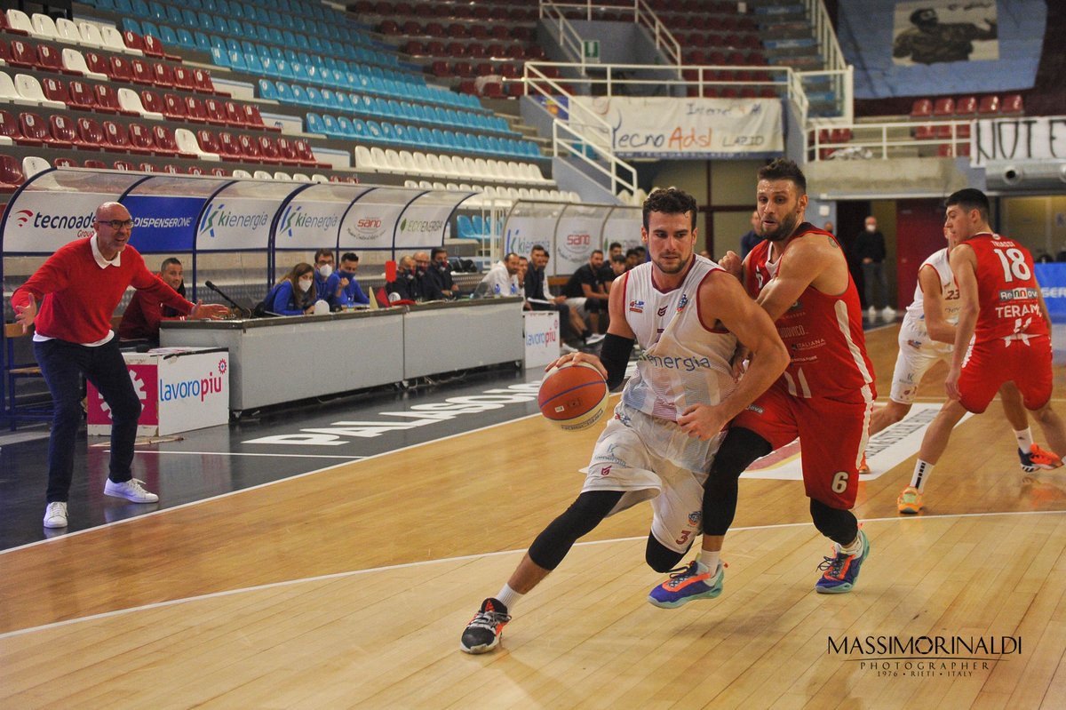 La Kienergia si ritrova contro Teramo🥳
Leggi la #News completa👇

bit.ly/3BbGvdw

<a href="/LNPSOCIAL/">Lega Nazionale Pall</a> 

#KienergiaRieti #NpcRieti #Vittoria #SerieB #Lnp